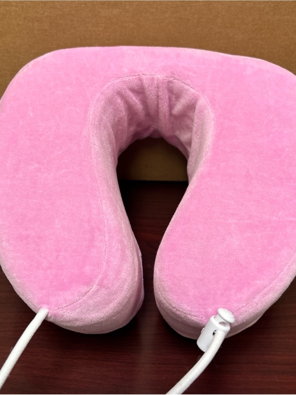 Cabeau Evolution Memory Foam Travel Pillow Neck Support PINK w Carrying Case - Picture 3 of 5